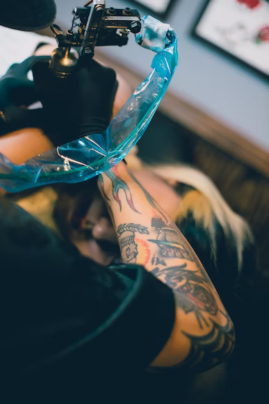 Tattoo and Sun Exposure: How to Protect Your Ink